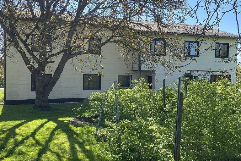 Älteres Haus mit ca. 1150 m² großem Grundstück!, Grund und Boden-kauf, 4621 Wels-Land