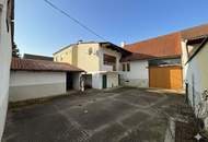 Sanierungsobjekt mit zwei Wohnhäusern und Nebengebäuden in Poysdorf!