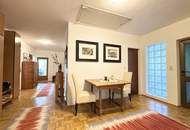 Einfamilienhaus mit Charme & ca. 3.133 m² großem Grundstück am Ortsrand von Hausmannstätten!