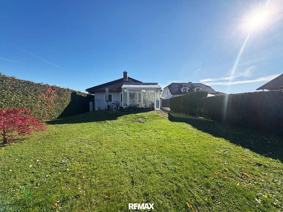 "Bungalow mit PrivatPOOL auf ca. 965 m² Grundstück!"