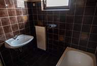 Sanierungsbedürftiges Einfamilienhaus zentral gelegen! (Provisionsfrei)