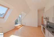 Großzügige, sonnige DG-Neubauwohnung mit hofseitiger Terrasse nahe Einkaufsstraße & U6 - ab 1.12.25!