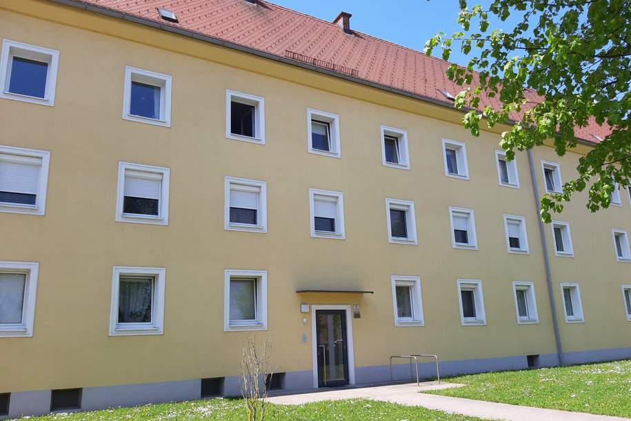 Ruhiges Wohnen mit Weitblick! Lichtdurchflutete 3-Zimmer-Wohnung mit kleiner Loggia im obersten Stockwerk, ideal gelegen im Herzen von Münichholz!, Wohnung-miete, 556,68,€, 4400 Steyr(Stadt)