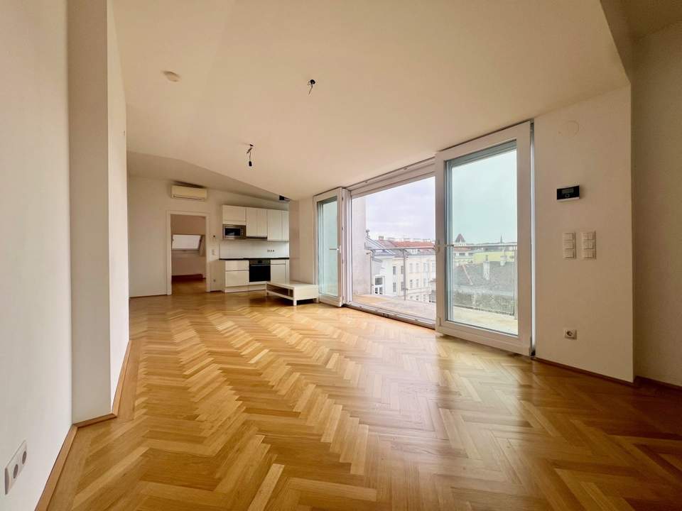 ++ NEU ++ HELLE ZWEI Zimmer mit TERRASSE - Altbau