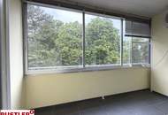 Attraktive Lage - Helle 3 Zimmer-Wohnung mit Loggia