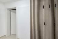 Tolles, räumlich gut eingeteiltes Reihenhaus mit Eigengarten, Dachterrasse und zwei Garagenplätzen.