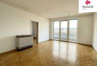 Sanierungsbedürftige 2-Zimmer-Wohnung | Loggia ca. 12m² | 5. Liftstock