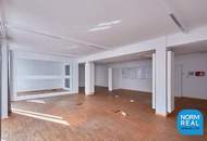Moderner Büro oder Praxisraum mit Balkon am Paulusplatz