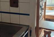 Vermiete Liegenschaft teilbar 1) Haus 157m² 2)Geschäftslokal (Praxis Gastro?, Kaffee? ect) 220m² 3)Lager derzeit mit Hochregalen 250m² 4)Lager- Geschäfts- oder Bürofläche 1.OG 234m² 5)Doppelgarage (vermietet)LKW-tauglich 49,40m² 6)Außenflächen und Parkplätze (Provisionsfrei)