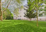 Frisch sanierte Dachgeschosswohnung mit Terrasse – ideal für Singles oder Paare