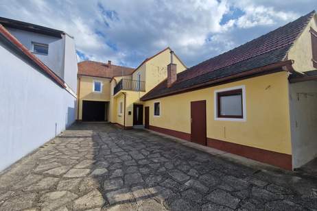 GROSSZÜGIGES LANDHAUS MIT GESCHLOSSENEM INNENHOF UND NEBENGEBÄUDEN IN PARADIESISCHER GRÜNRUHELAGE MIT GROSSEM GRUNDSTÜCK, Haus-kauf, 285.000,€, 3435 Tulln