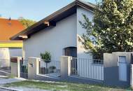 Charmantes Einfamilienhaus mit Kamin, Südterrasse und Garten in ruhiger Wohnlage