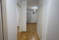 4 Zimmer - Wohnung in ruhiger Sackgasse; 500m von der U-Bahn Station St. Veit; 1000m vom rotem Berg entfernt