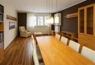 Bungalow mit Keller und Garagen!