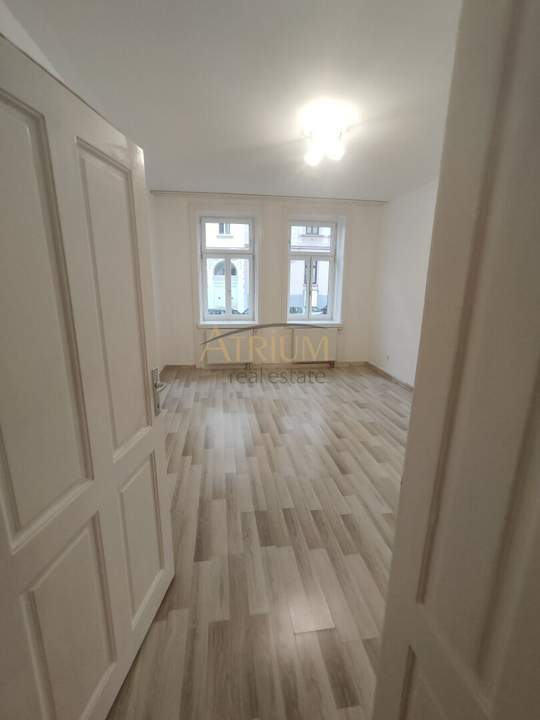 Topsanierte 40m² Wohnung mit Einbauküche in 1140 Wien – Top Preis!