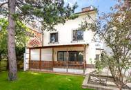 Ca. 404 m² Nutzfläche | Potenzial zum Luxuseinfamilienhaus oder Mehrgenerationenhaus | Büro/Praxis Möglichkeit | Ost/West | Großer Garten &amp; Garage