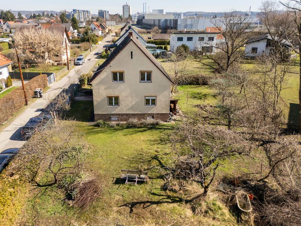 Sanierungsbedürftiges Haus auf großem Grundstück in Graz/Liebenau