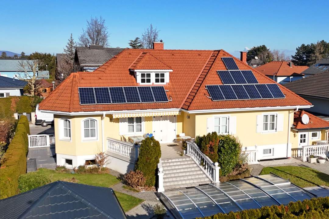 Traumhaus mit Außenpool in ruhiger Gartensiedlung, nördlich von Wr. Neustadt