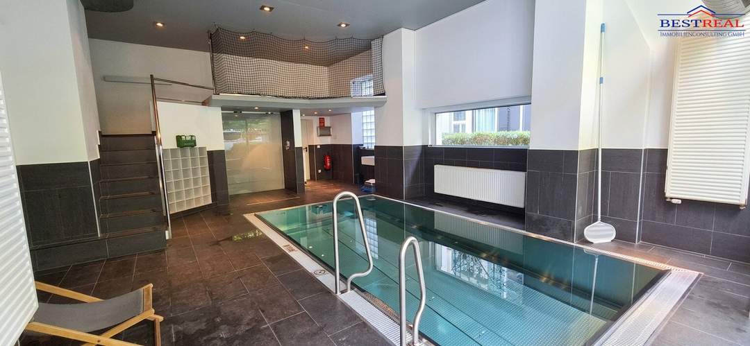 Pärchenhit Altbau-Wohnung mit Indoorpool-SPA