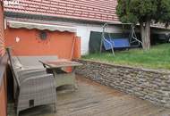 Gepflegtes Landhaus mit Carport, Nebengebäude, Garten und uneinsehbarem Innenhof