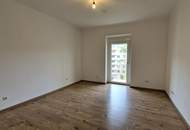 Trendig-sanierte 2,5-Zimmer-Wohnung mit Balkon in zentraler Lage