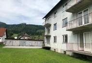 6-Familien Wohnhaus mit Garagen in wunderschöner Naturlage