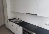 HERRLICHE 3-ZIMMER-ALTBAUWOHNUNG IN INNENHOFLAGE *EINBAUKÜCHE INKLUSIVE*