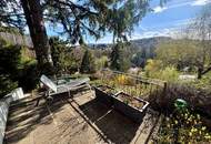 Grünes Refugium mit Pool, Terrasse und herrlicher Aussicht