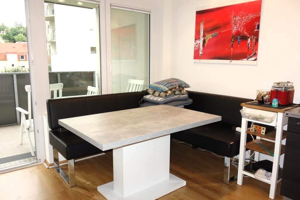 St. Leonhard: Sehr schöne 2-Zimmer-Wohnung mit Balkon und Tiefgaragenplatz