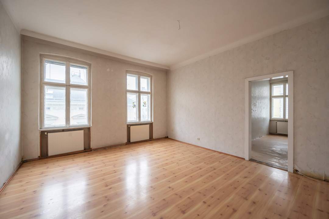 ++NEU++ Sanierungsbedürftige 3-Zimmer Altbau-Wohnung - viel Potenzial!!