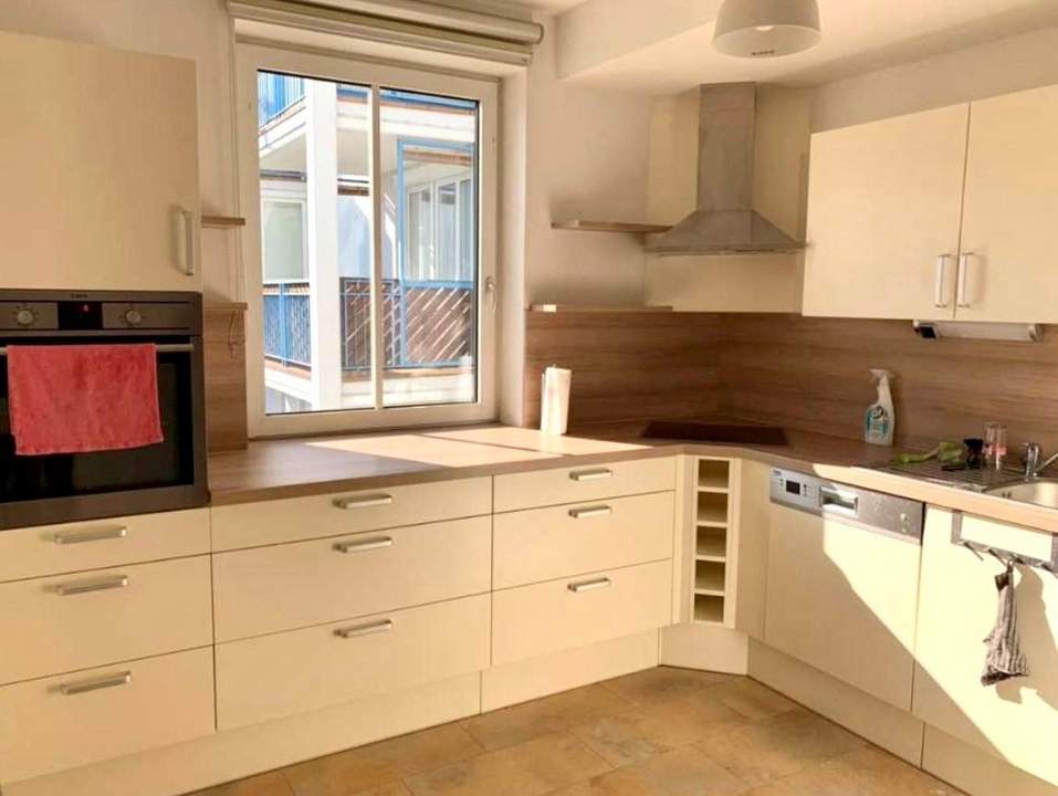 Anlegerwohnung - Investition in die Zukunft, Eigentumswohnung mit Tiefgaragenparkplatz