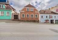 Historisches Wohnhaus mit großzügiger Nutzfläche und privatem Garten im Herzen des Stadtzentrums