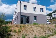 MODERNES DOPPELHAUS IN RUHIGER SONNENLAGE MIT PV-ANLAGE UND CARPORT
