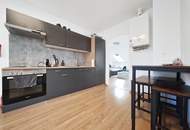 Helle 2-Zimmer Dachgeschosswohnung mit hofseitiger Terrasse | Markt- und U-Bahnnähe