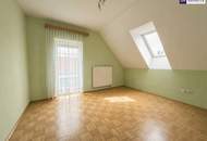 SONNENLAGE - Neuwertiges ca. 160m2 großes Traumhaus mit idyllischem Garten + Terrasse, 2 Garagen & Top-Ausstattung in Ruhelage