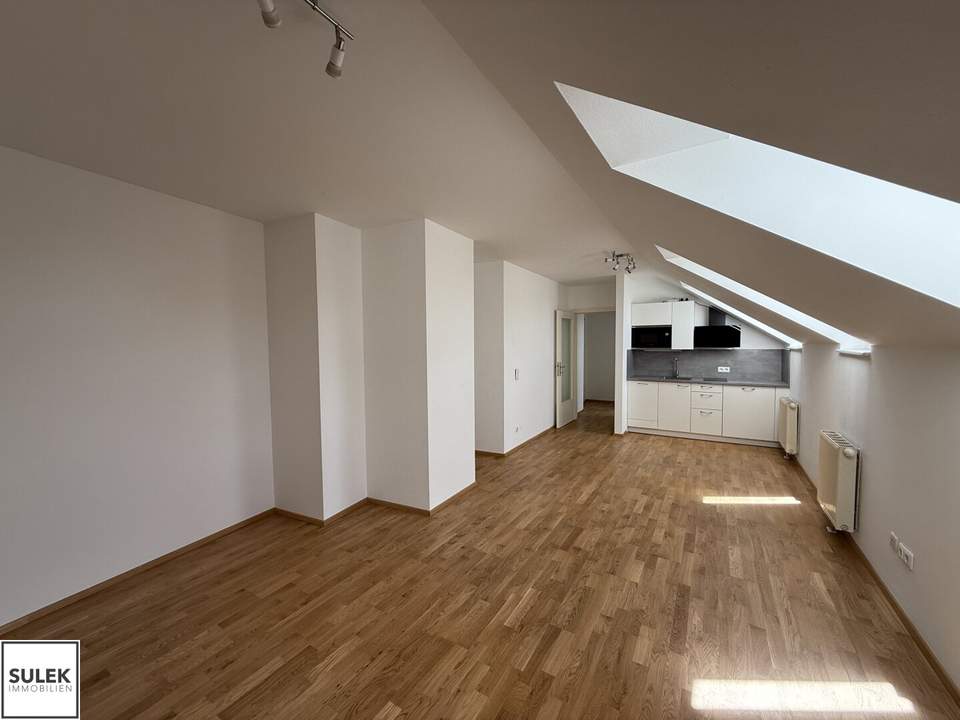 Charmante 1-Zimmer Dachgeschosswohnung in grüner Ruhelage in Top-Lage in Hietzing