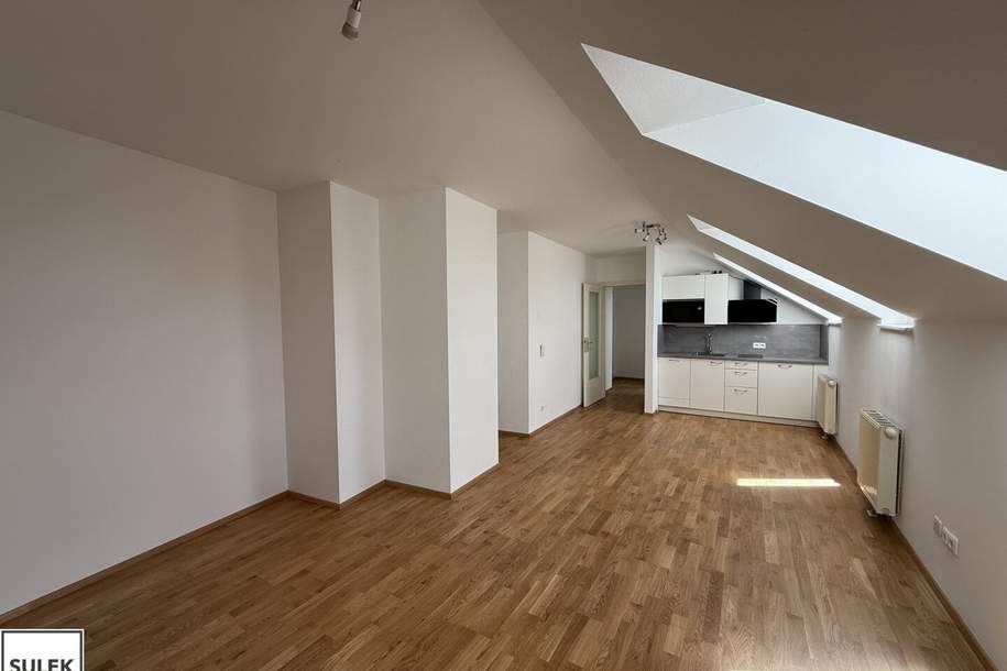 Gemütliche Single-Dachgeschosswohnung in Grünruhelage nahe U4 Hütteldorf, Wohnung-miete, 805,41,€, 1130 Wien 13., Hietzing