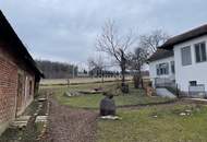 Schönes Bauernhaus mit Nebengebäuden für Selbstversorger
