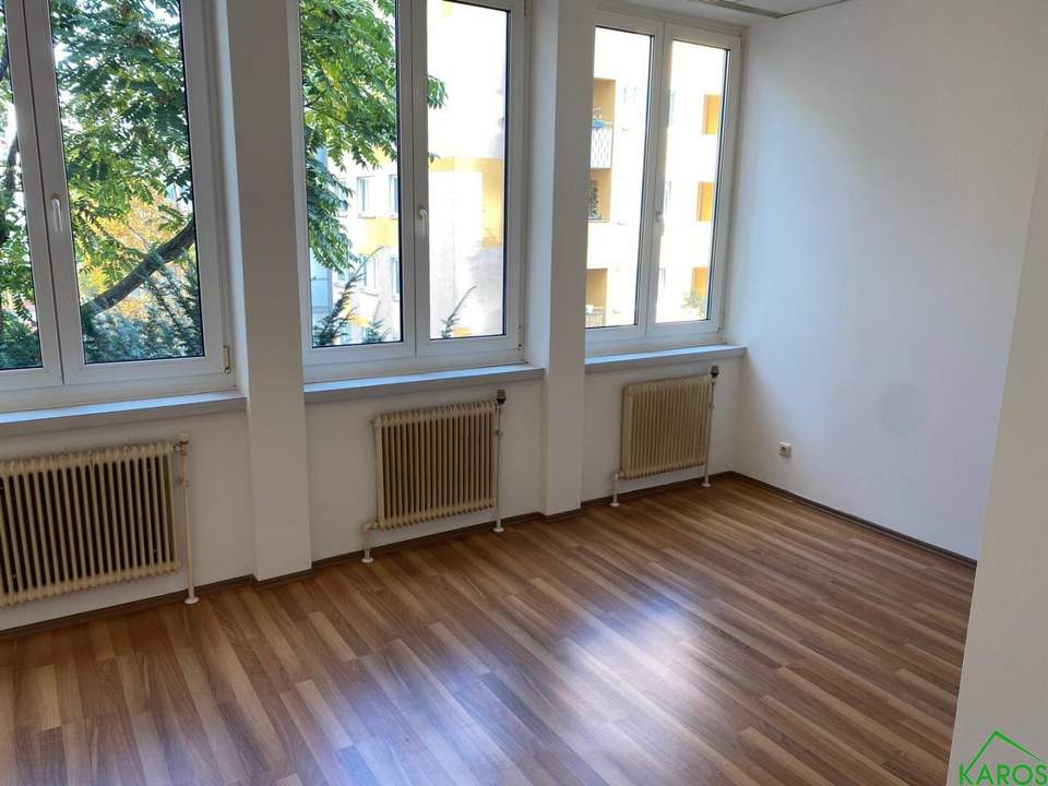 PERFEKT GESCHNITTENER SINGLEIHIT "MIT KÜCHE"