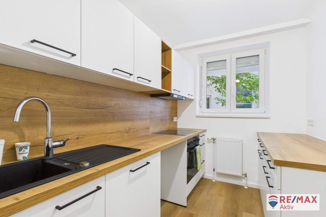 Erstbezug nach Sanierung - 2-Zimmer Wohnung mit großem Balkon
