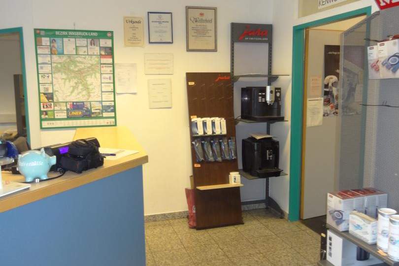 Attraktive und ebenerdig gelegene Geschäftsfläche mit Parkplätzen in Völs/CYTA-Bereich zu mieten, Gewerbeobjekt-miete, 2.598,50,€, 6176 Innsbruck-Land