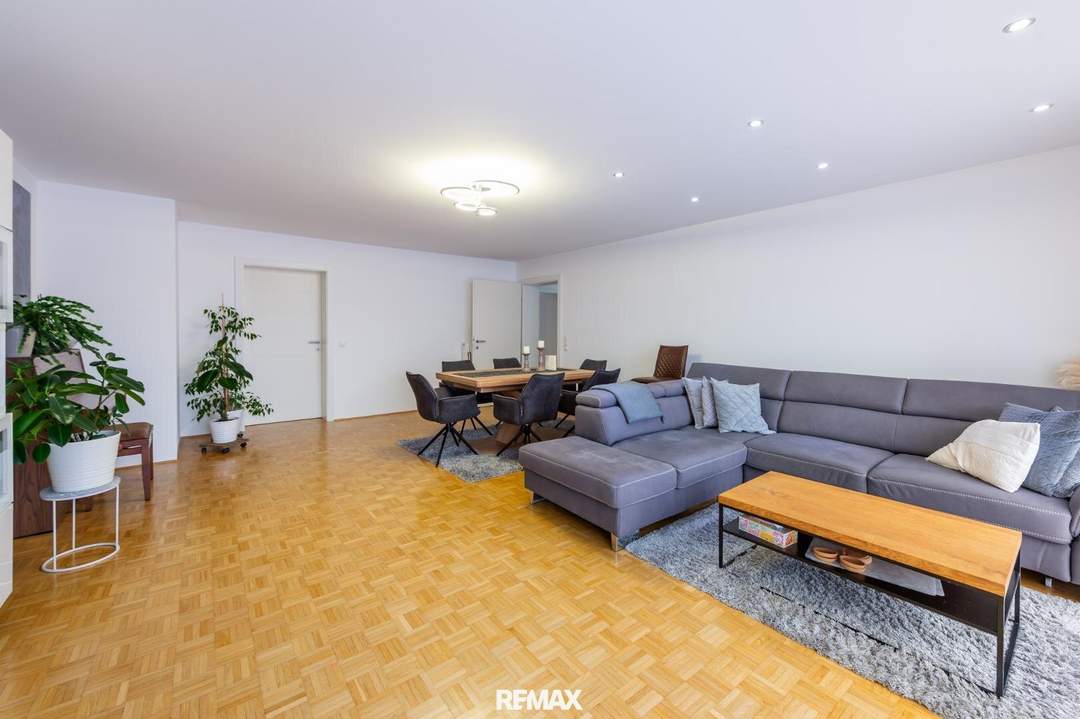 Stilvolle 3-Zimmer-Wohnung mit zwei Balkonen in Toplage Jakomini