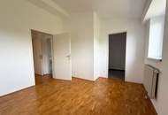 Exklusives Dachgeschoß-Juwel in historischem Gebäude mit großem Gartenanteil