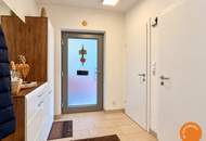 Moderne 2-Zimmer-Wohnung mit großer Sonnenterrasse, Eigengarten und Carport in Feldkirchen bei Graz!
