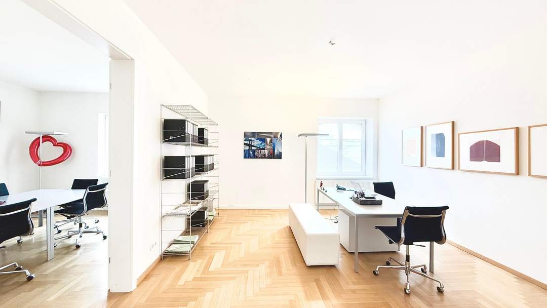Bahnhofstraße – Elegante 5-ZI-Wohnung gegenüber der Wirtschaftskammer im stilvollen Altbau