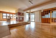 Sie brauchen viel Platz? Wir haben die Lösung. Sanierungsbedürftiges Architektenhaus in bester Lage.