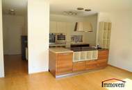 Sehr schöne 2-Zimmerwohnung mit Balkon und Garagenplatz in erhöhter Lage in Waltendorf (befristet vermietet bis 04.11.2027)