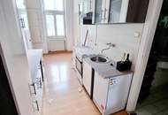 Stark reduziert! Selbst Gestalten - Sanierungsbedürftige Altbauwohnung! U-Bahn ums Eck + Traumhaft renoviertes Altbauhaus + Optimalste Infrastruktur und Anbindung! Worauf warten Sie noch?