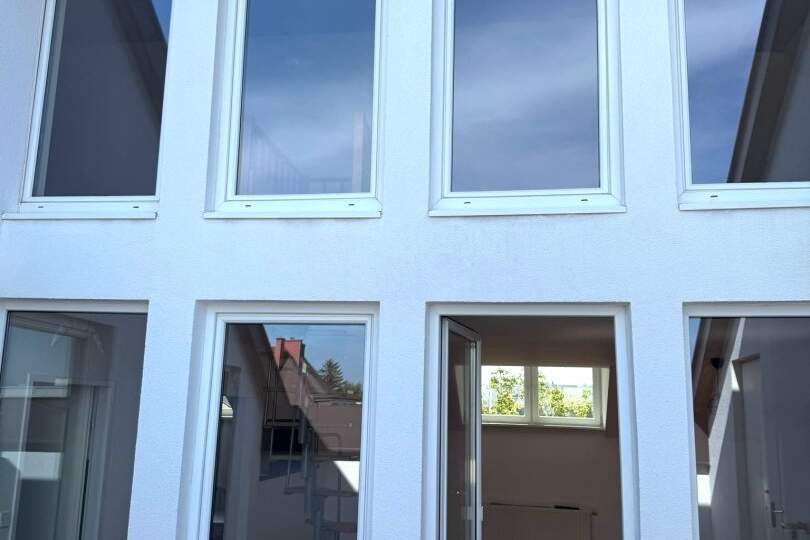 TOP INVESTMENT - wohnen im Penthaus und den Rest vermieten - SANIERTES ZINSHAUS mit 4 WOHNEINHEITEN in ZENTRUMSLAGE incls. Personenaufzug, Gewerbeobjekt-kauf, 800.000,€, 4600 Wels(Stadt)