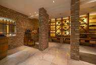 Villa voll unterkellert mit Poolhaus in absoluter Ruhelage